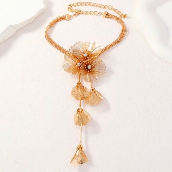 Zara Fashion Kate Middleton Flowers Floral Cascade Drop Statement Earrings - Picture 13 of 16